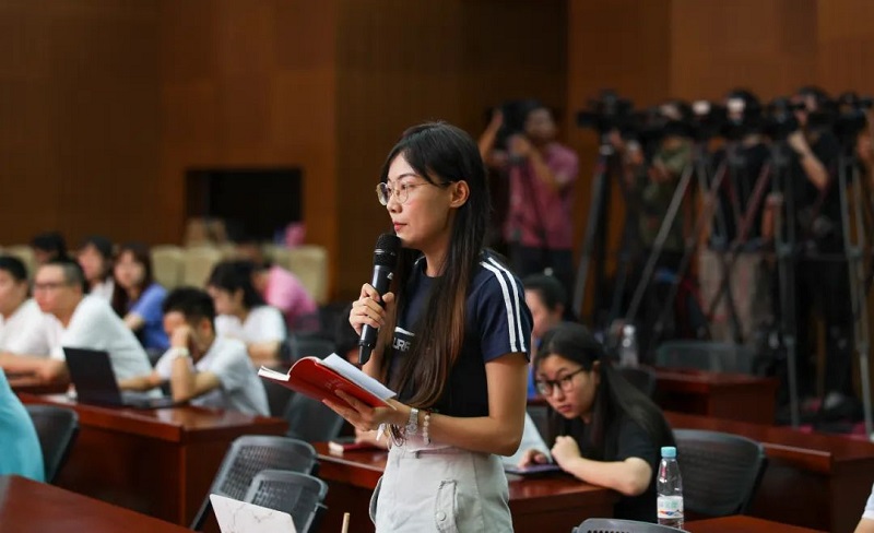 “加快推动海南自贸港高质量发展”系列专题新米乐 M6米乐闻发布会(第一场)——优化营商环境专场(图2)