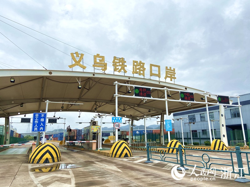 “钢铁驼队”通万里 古丝路上逐新米乐 M6米乐梦(图9)
