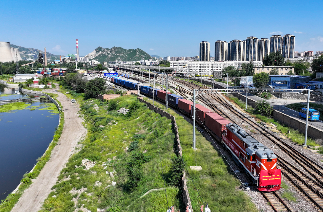 首列中欧（中亚）班列“京张号”开米乐 M6米乐行