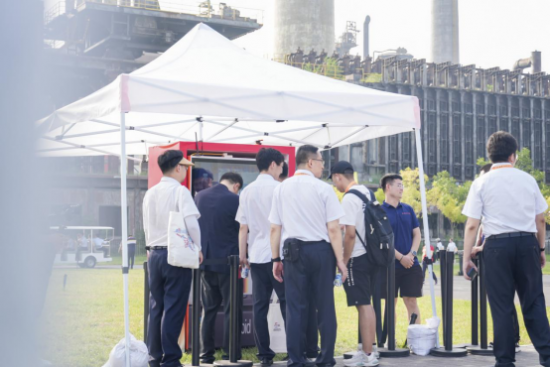 米乐M6 米乐茄豆智能互动终端精彩亮相2023年中国国际服务