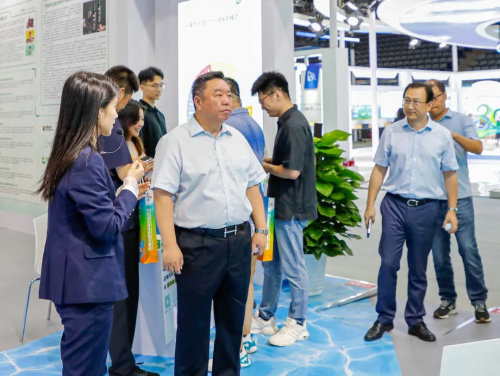 米乐 M6米乐2023中国国际服务贸易交易会中 侨银环保的双碳赋能展区引得众多行业人士和媒体的关注(图7)