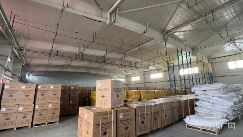 米乐M6 米乐塔城:1至7月巴克图口岸进出口总值超140亿元(图2) 米乐M6 米乐塔城:1至7月巴克图口岸进出口总值超140亿元(图2)