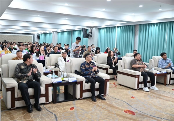 米乐 M6米乐第38届印尼贸易博览会国际推介会在中国成都成功