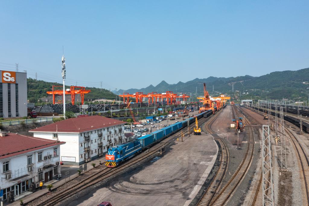 西部陆海新通道米乐M6 米乐跑出加速度