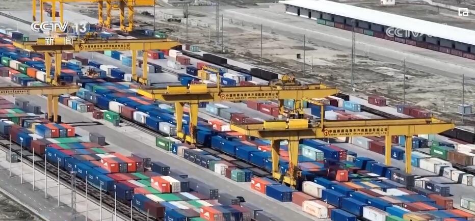 米乐 M6米乐中欧班列高质量开行 “钢铁驼队”织就新丝路