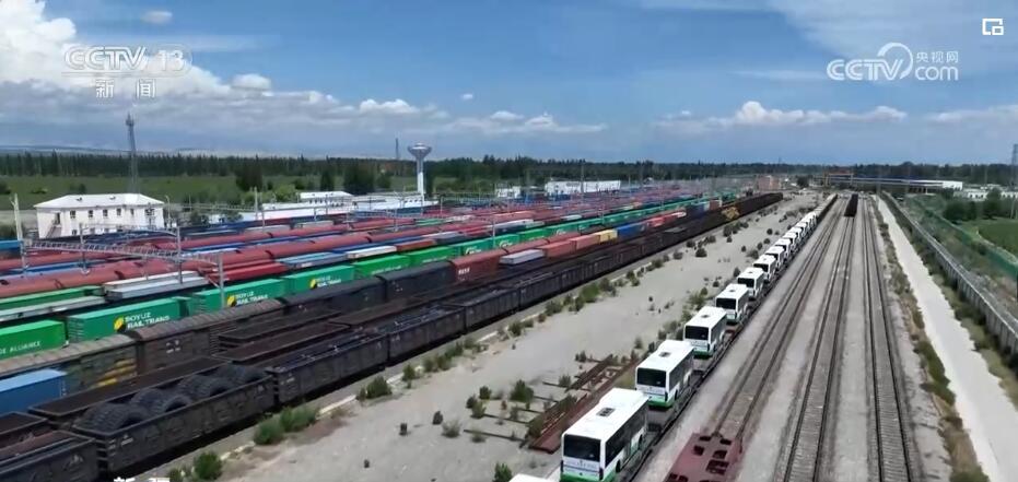 米乐 M6米乐中欧班列高质量开行 “钢铁驼队”织就新丝路(图2)