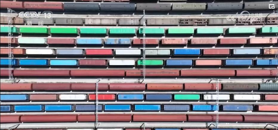 米乐 M6米乐中欧班列高质量开行 “钢铁驼队”织就新丝路(图3)