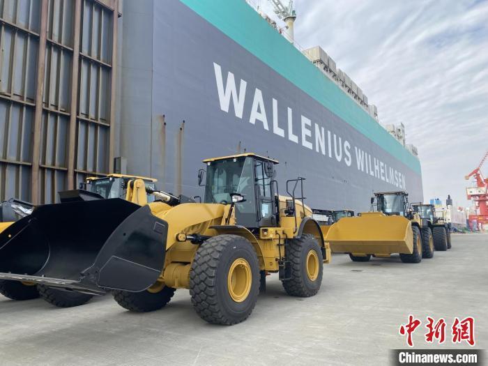 米乐 M6米乐10月经由上海南港码头进出口车辆数创新高