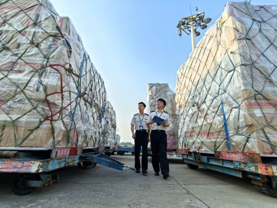 国内首条金砖城市跨境电商空运专线——“厦门—巴西圣保罗”航线万件米乐M6 米乐(图2)
