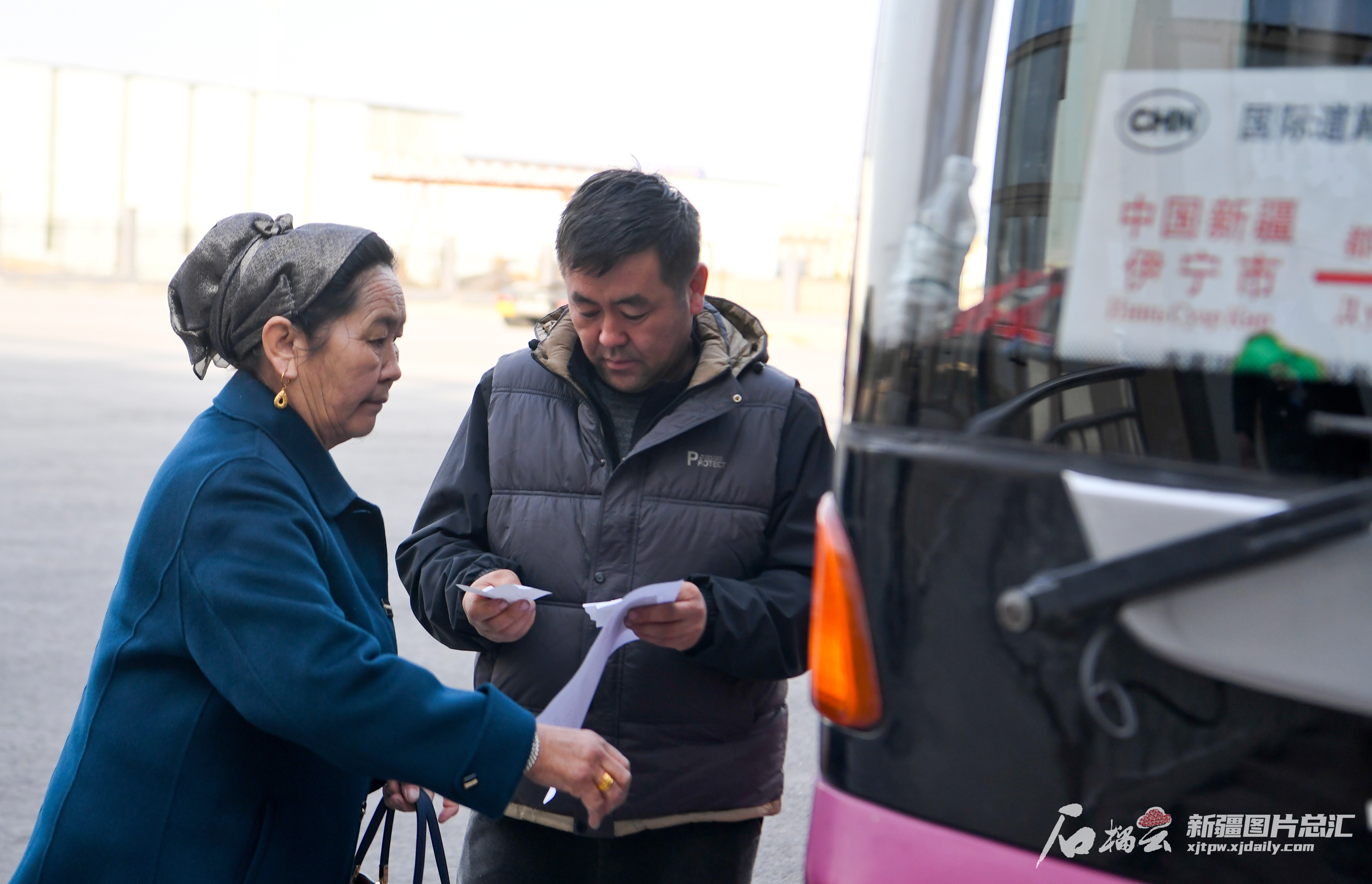 走进口岸看新疆丨都拉塔口岸进出口货运量创历史新高米乐M6 米乐(图2)