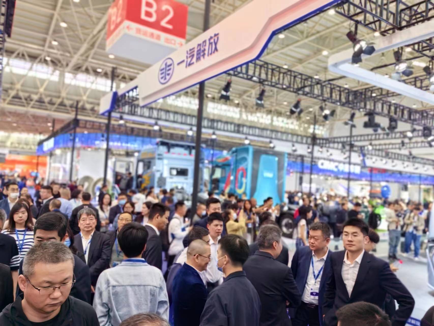 米乐 M6米乐2023CCVS 33辆全球首发车亮相2023中国国际商用车展在武汉开幕(图2)