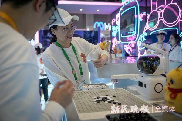 回眸2023 新民晚报年终图集①：“AI”生活(图15)