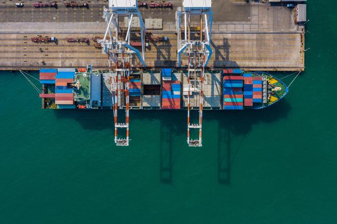 2023年外贸数据出炉：“新三样”出口首破万亿汽车出口大涨768%(图2)