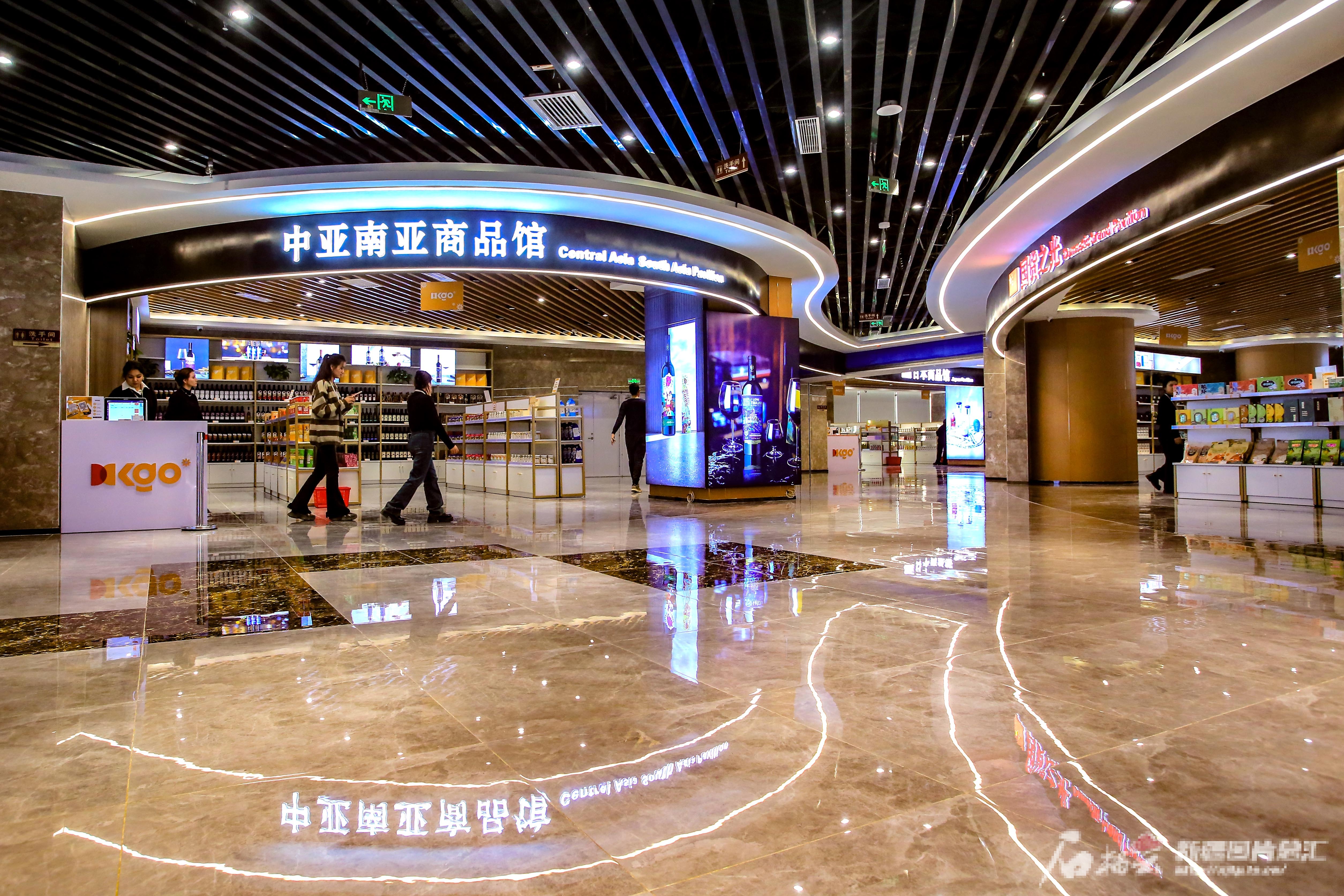 龙年春晚新疆喀什分会场丨喀什快速推进自由贸易试验区建设(图3) 龙年春晚新疆喀什分会场丨喀什快速推进自由贸易试验区建设(图3)