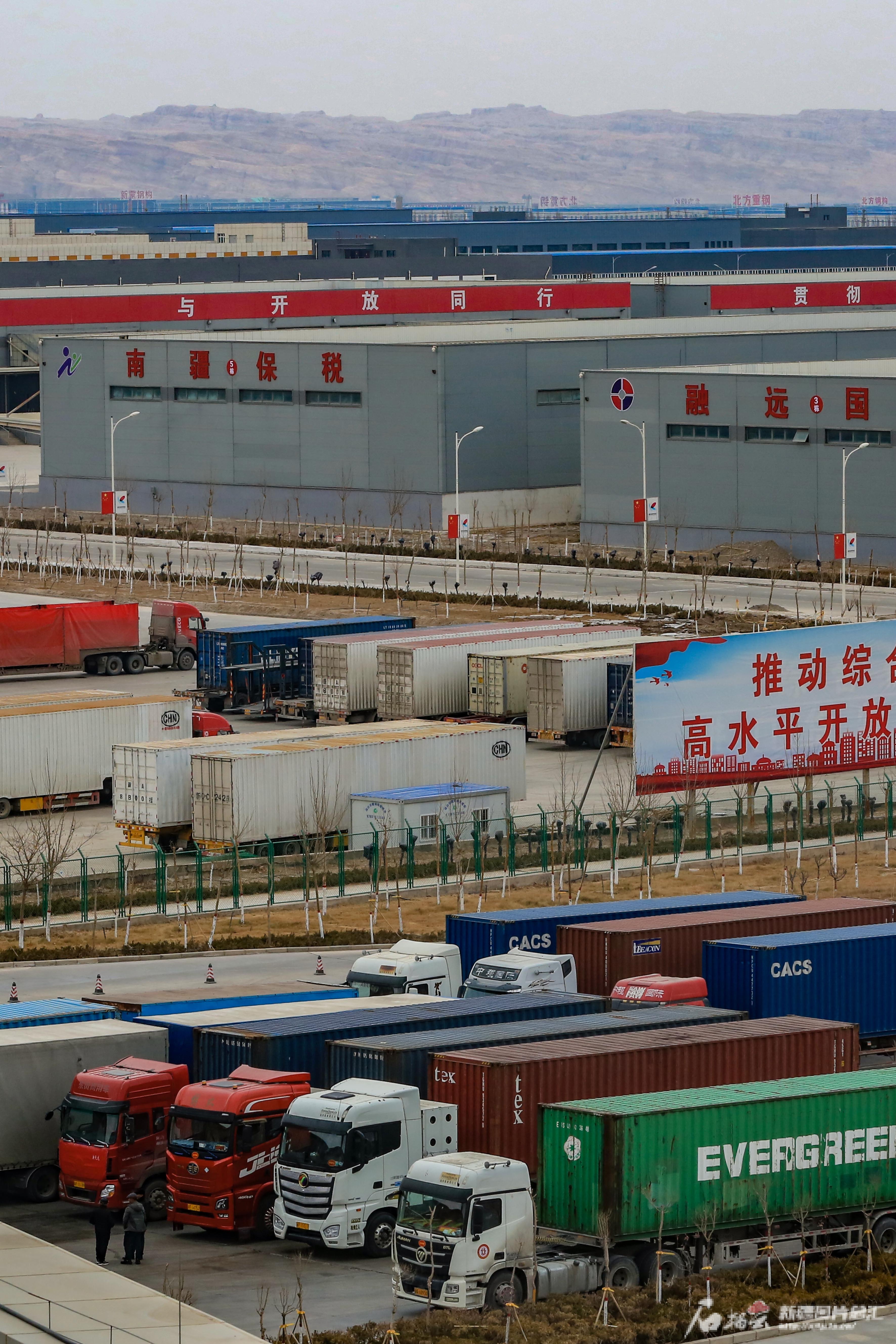 龙年春晚新疆喀什分会场丨喀什快速推进自由贸易试验区建设(图6) 龙年春晚新疆喀什分会场丨喀什快速推进自由贸易试验区建设(图6)