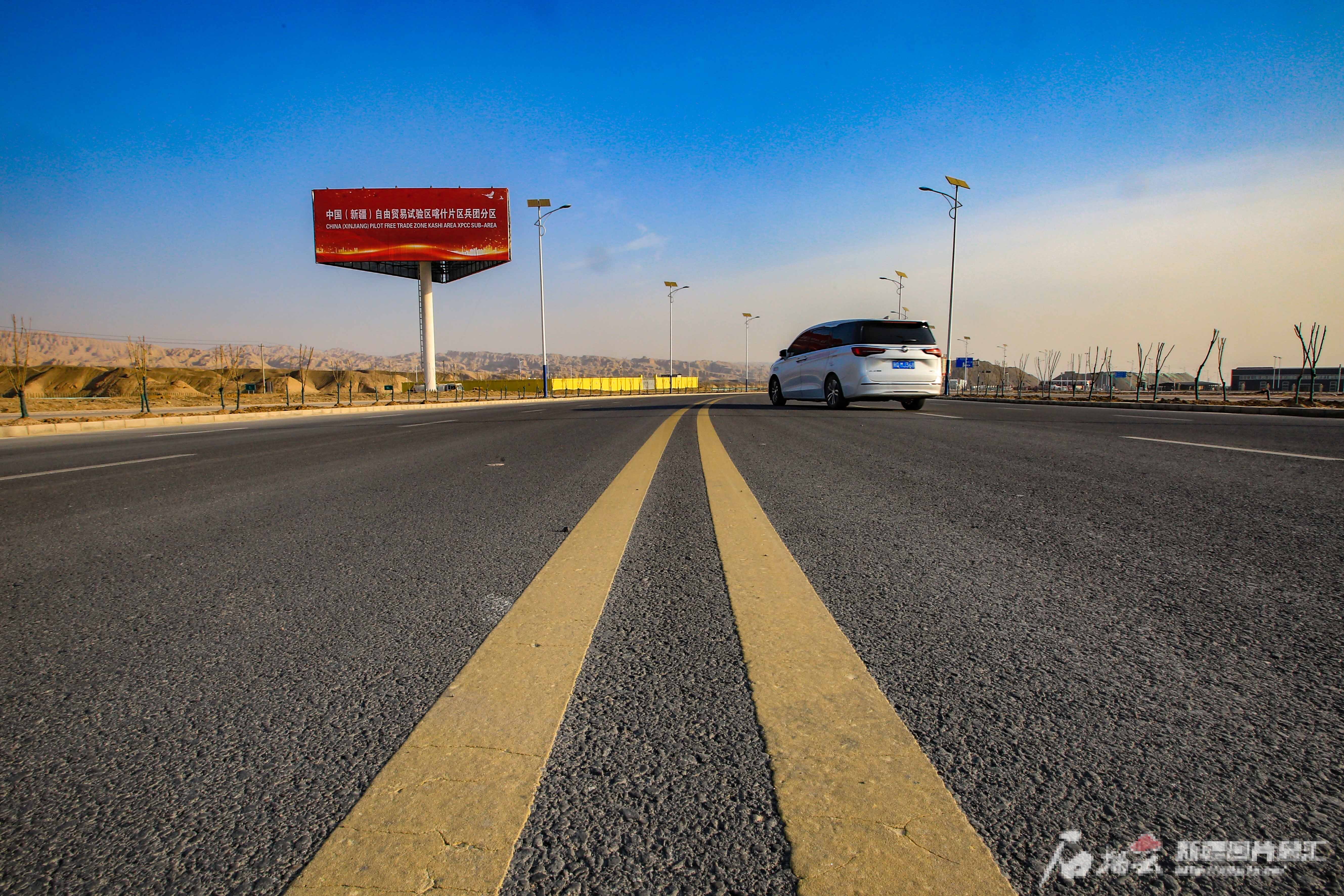 龙年春晚新疆喀什分会场丨喀什快速推进自由贸易试验区建设(图9) 龙年春晚新疆喀什分会场丨喀什快速推进自由贸易试验区建设(图9)