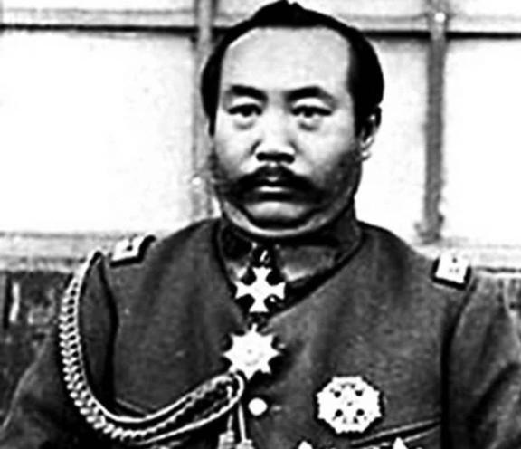 民国第一悍匪扒毁铁路劫持国际贸易列车招安当旅长却无福消受