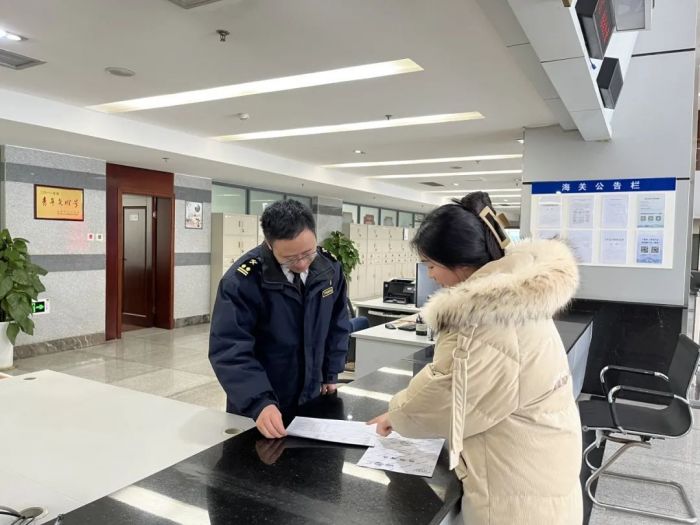 春节期间成都中欧班列进出口货运量增长649%(图3)