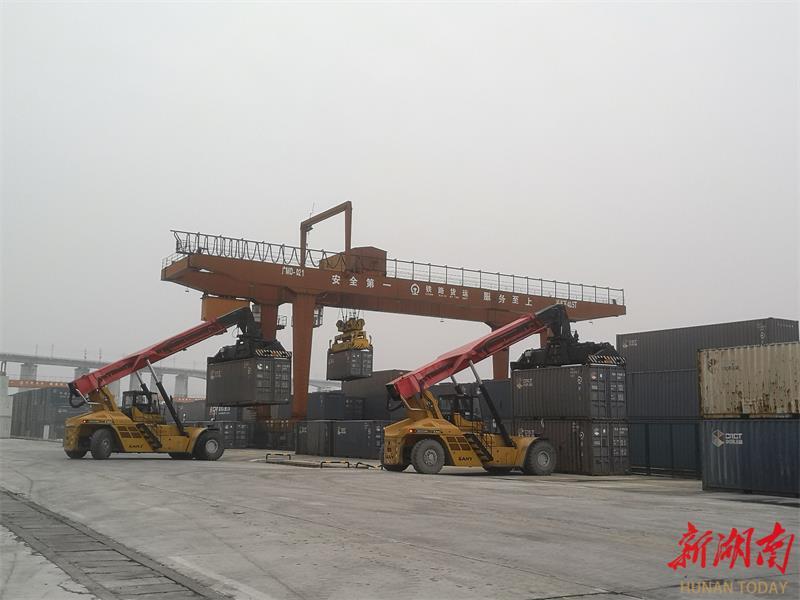 湖南怀化：对外贸易跑出“加速度”(图2)