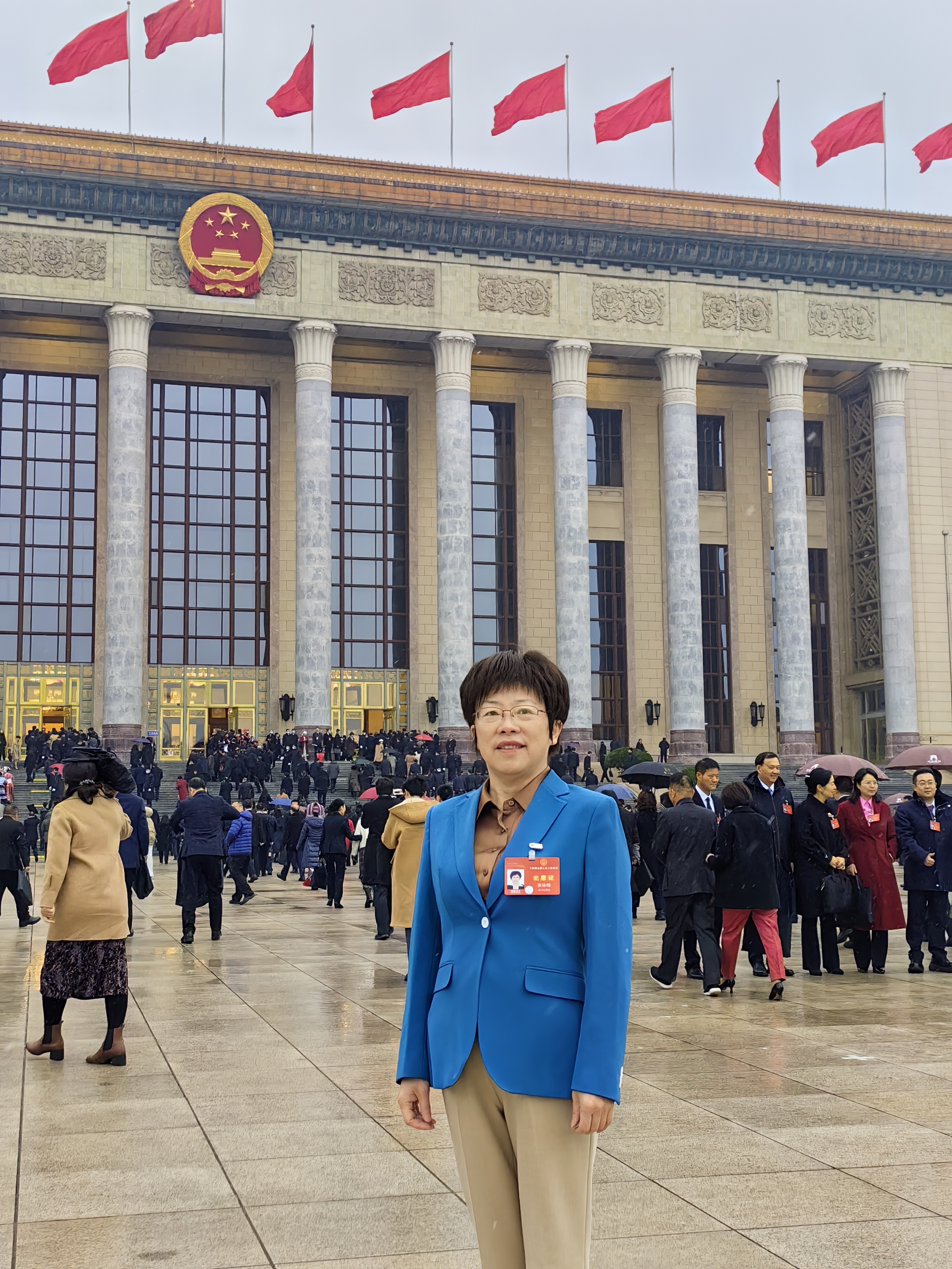 全国人大代表张咏梅：建议中外合作办学高校面向国际高中学生自主