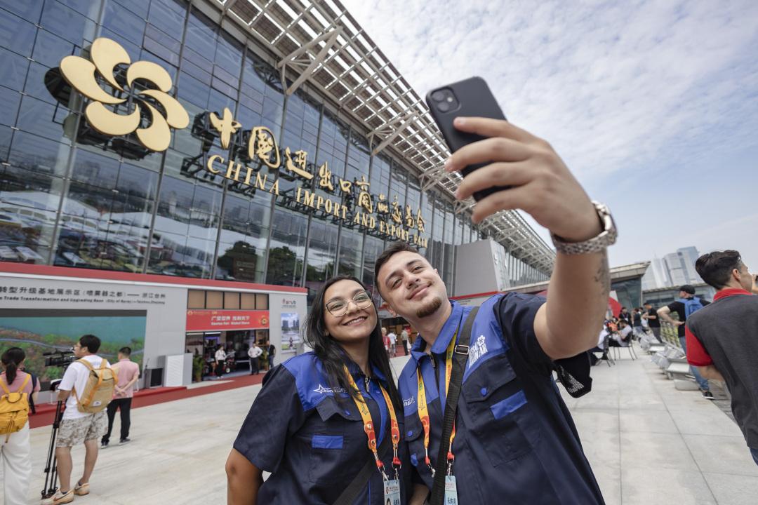 北呼南应“国家队” ④｜“开放之门”的对话：中国国际服务贸易交易会“连线”中国进出口商品交易会(图9)