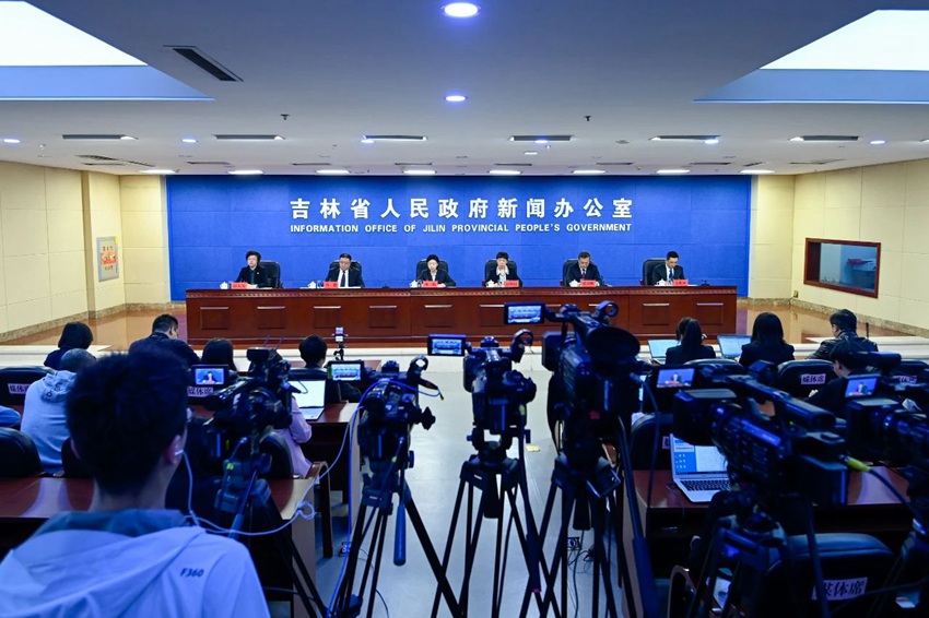 吉林省一季度外贸进出口总值4241亿元 跑赢全国平均水平(图1)