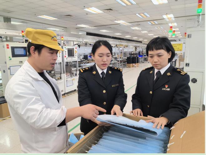 重庆首票！方便企业进出口！“分送集报”免担保业务落地科学城