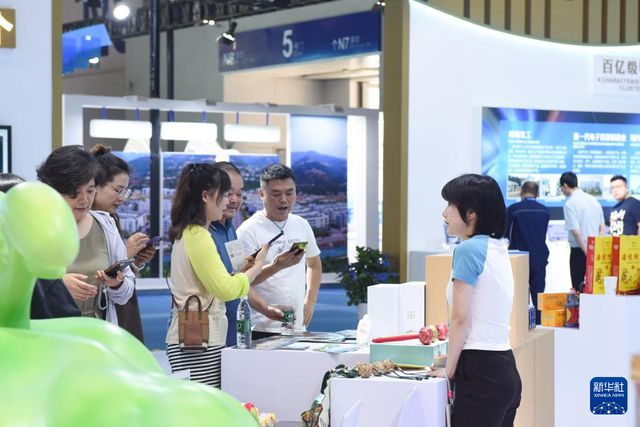 新华全媒+丨第六届中国西部国际投资贸易洽谈会在渝举行(图4)